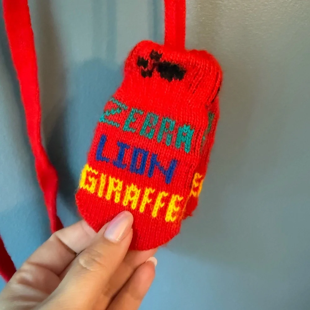 Vintage Carter's Red Hat and Mittens Set‎